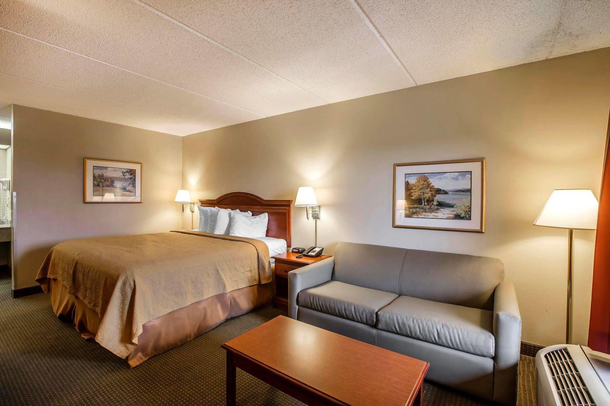Quality Inn Airport - Southeast Irondale Eksteriør billede
